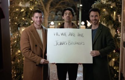 Los Jonas Brothers regresan a Disney con una película navideña para 2025