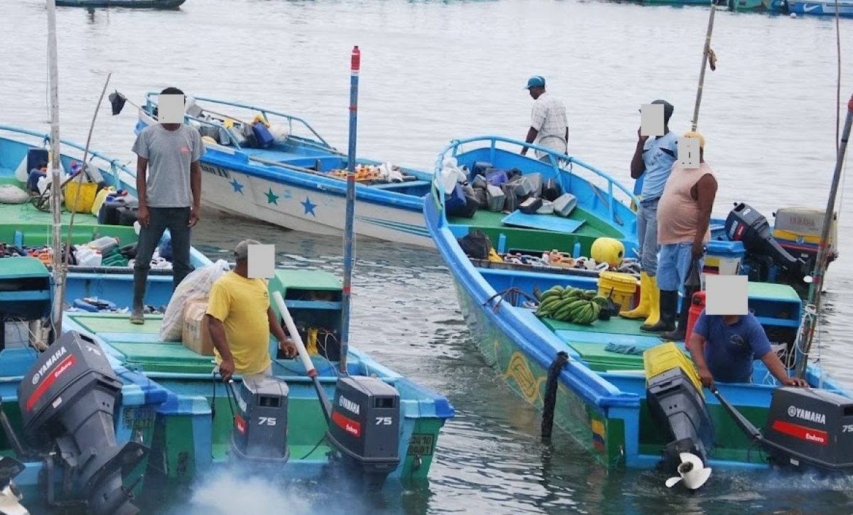 Los pescadores de varias localidades manabitas deben cargar consigo una cartilla para evitar ser víctimas de la delincuencia.