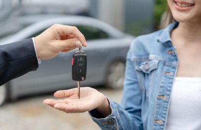 los propietarios primerizos deben enfrentarse a una serie de cuidados y decisiones clave para garantizar que su vehículo funcione de manera segura, eficiente y duradera.