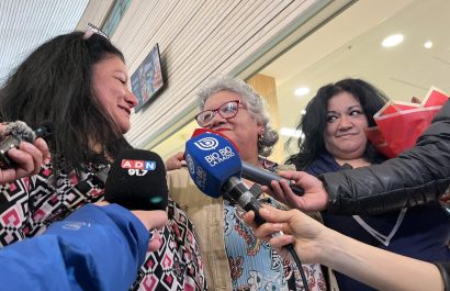 “Mamá siempre las buscó”: el emotivo reencuentro de gemelas robadas con su madre en Chile