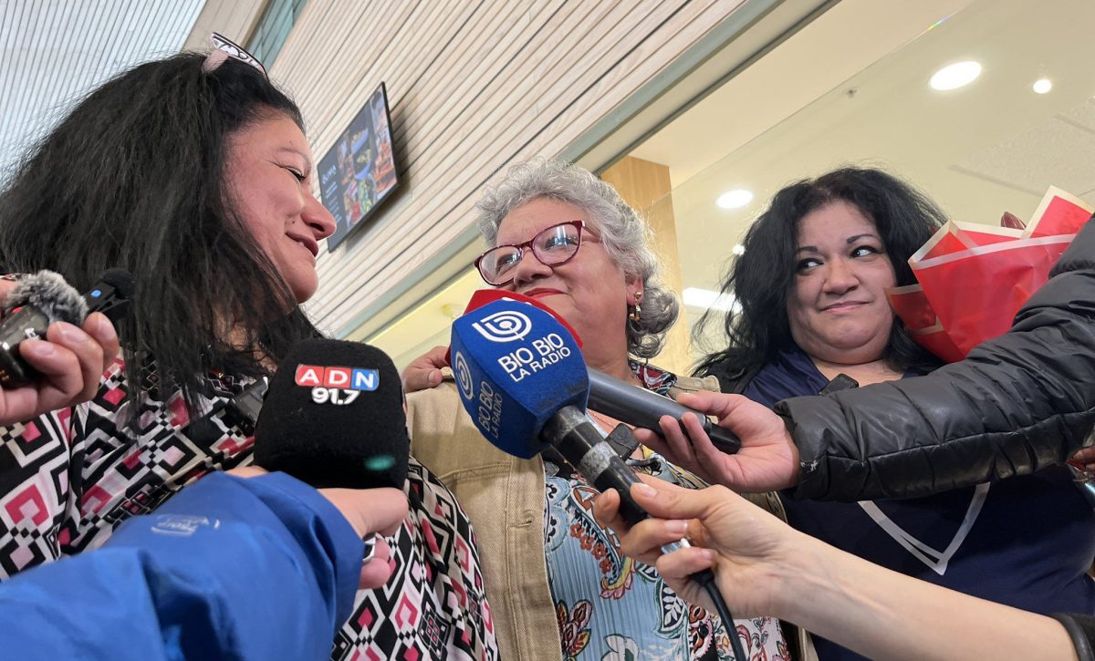 “Mamá siempre las buscó”: el emotivo reencuentro de gemelas robadas con su madre en Chile