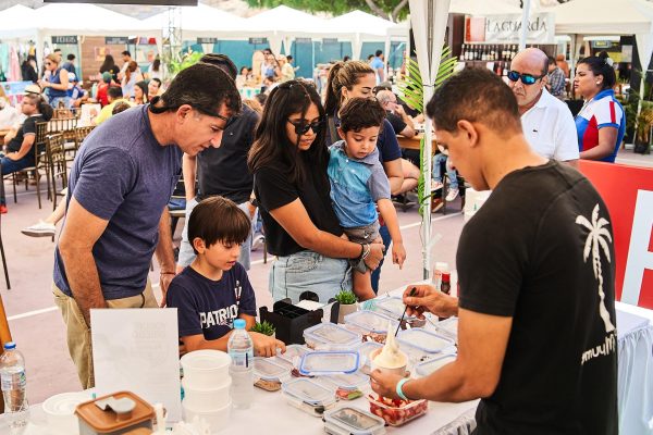 La feria Manabí Market se consolida como una plataforma clave para emprendedores.