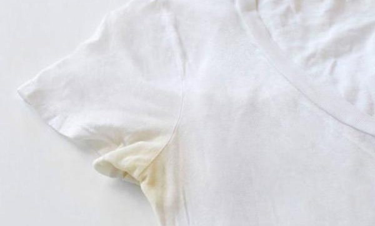 El truco que necesitas conocer para dejar tu ropa blanca libre de manchas