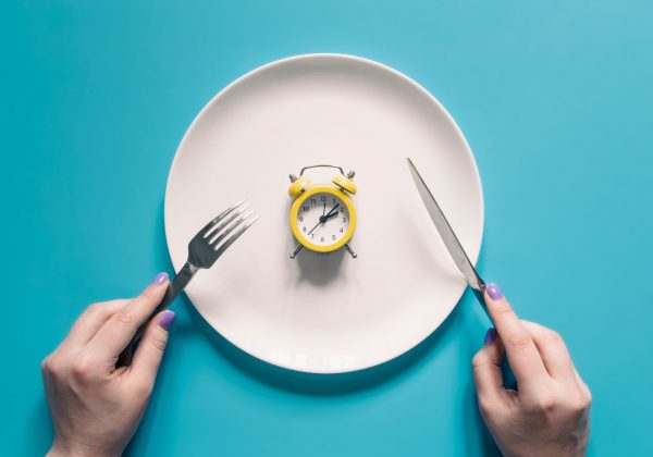 Ayuno intermitente: una estrategia eficaz para mejorar el cerebro en personas con obesidad