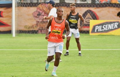 Maikel Valencia, jugador del Manta FC.