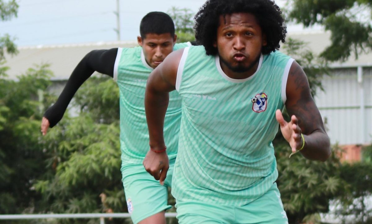 Christian Alemán, jugador del Manta FC.