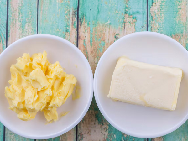 Te sorprenderá saber cuál es mejor entre mantequilla y margarina, según expertos
