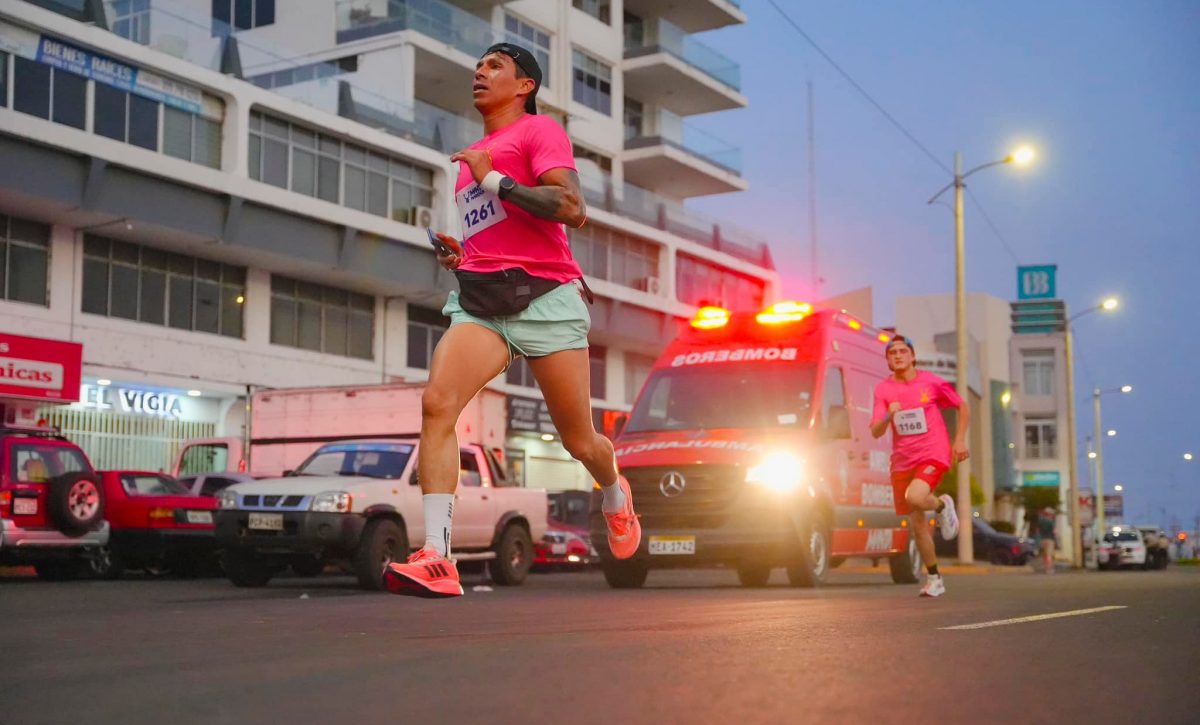 La Manta Marathon Farmacias Santa Martha iniciará a las 05h00 desde la Plaza Cívica.