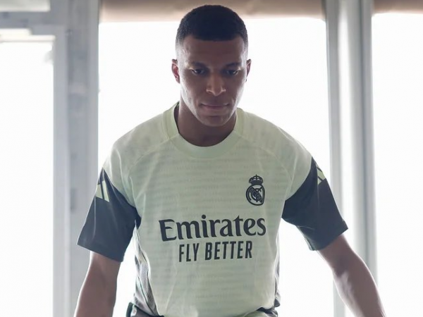 ¡Vuelve Mbappé! El francés entrena con el Madrid tras una semana de baja médica