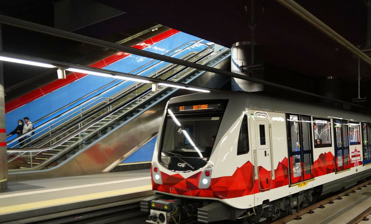 Metro de Quito transporte multan a usuario del Metro de Quito