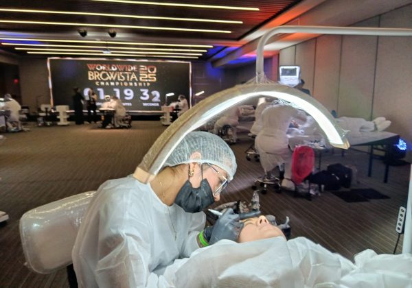 Manta y Ecuador brillan en el evento Browist Ecuador y Congreso CIME 2025 que trata sobre micropigmentación.