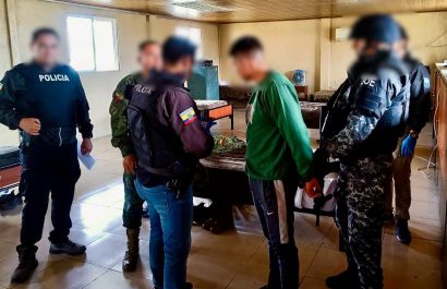 Militar detenido es acusado de pornografía infantil.