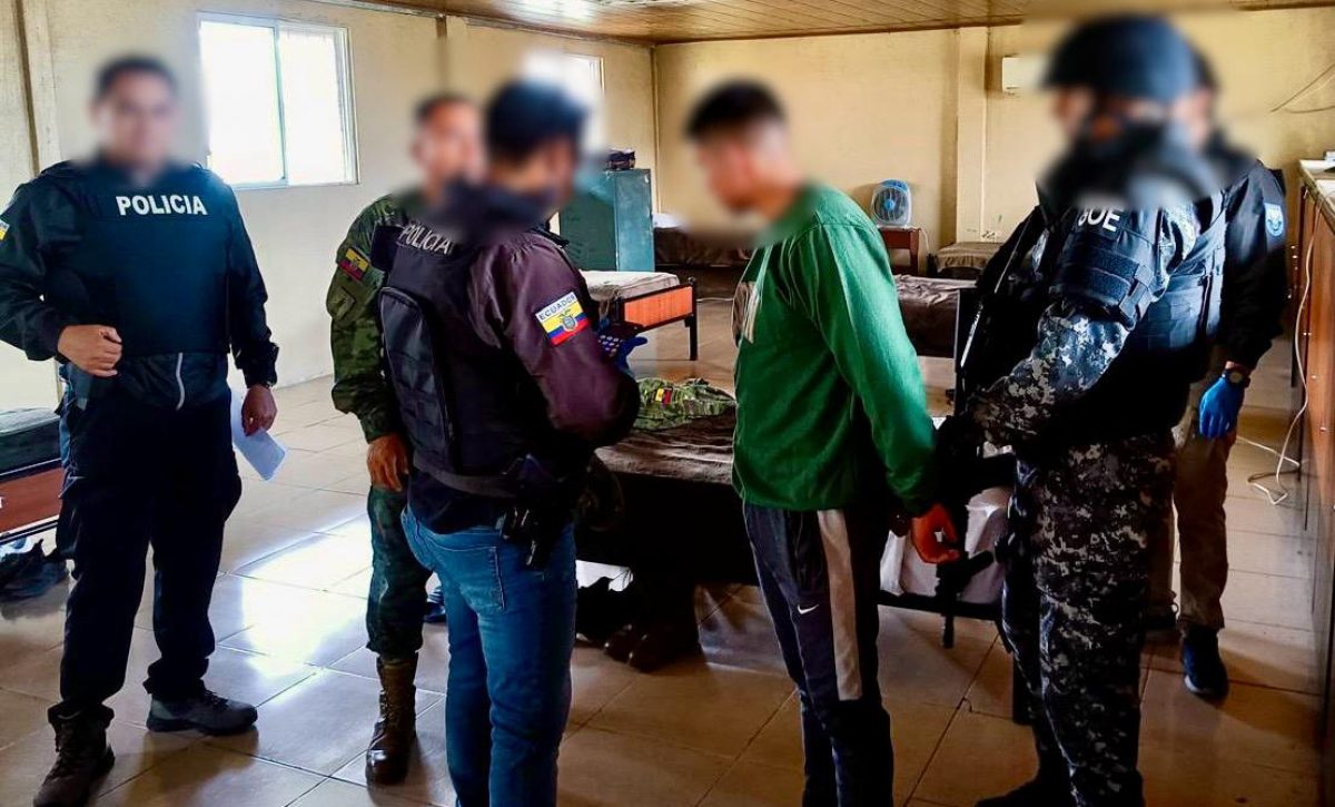 Militar detenido es acusado de pornografía infantil.