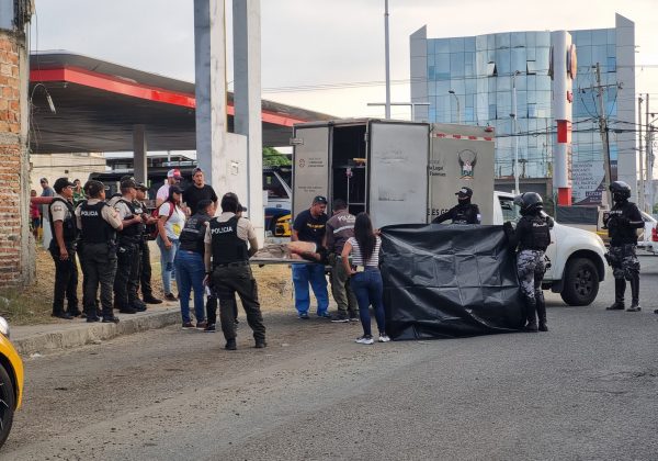 Crimen en gasolinera de Manta eleva a cuatro los taxistas de GipCar asesinados en 2025