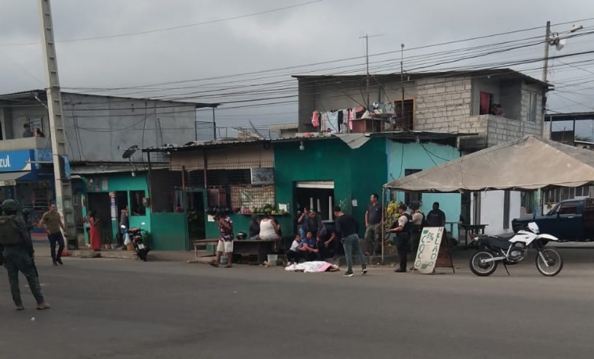 Nuevo hecho violento en la parroquia Eloy Alfaro de Manta: propietario de tienda fue asesinado a plena luz del día