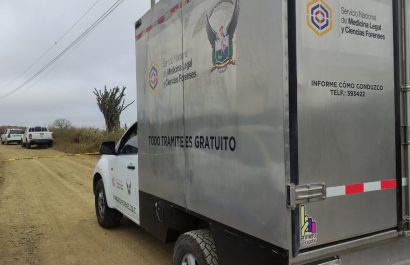 En el sitio San Eloy de Montecristi hallaron el cuerpo de un hombre. La Policía encontró casquillos de bala en el lugar.