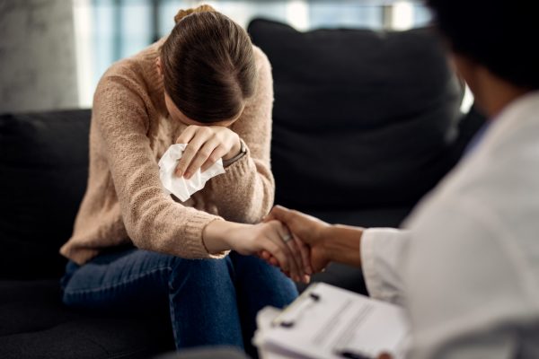 Heredar silencios: El impacto de los traumas familiares no sanados