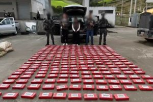 Una mujer fue detenida por el delito de tráfico de cocaína en Tulcán.