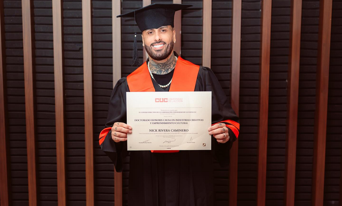 Nicky Jam recibe Doctorado Honoris Causa en Industrias Creativas y Emprendimiento Cultural