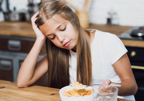 La malnutrición infantil se agrava en tiempos de crisis económica, según estudio global