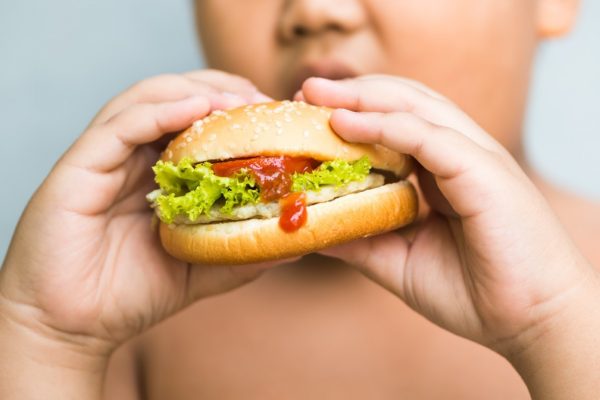Obesidad infantil: El peligro oculto de los alimentos ultraprocesados