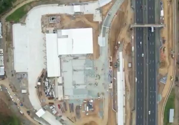 La nueva terminal terrestre Costa tiene un total de 34.000  m²  beneficiará a más de 7.000 usuarios diarios, mejorando la conectividad.