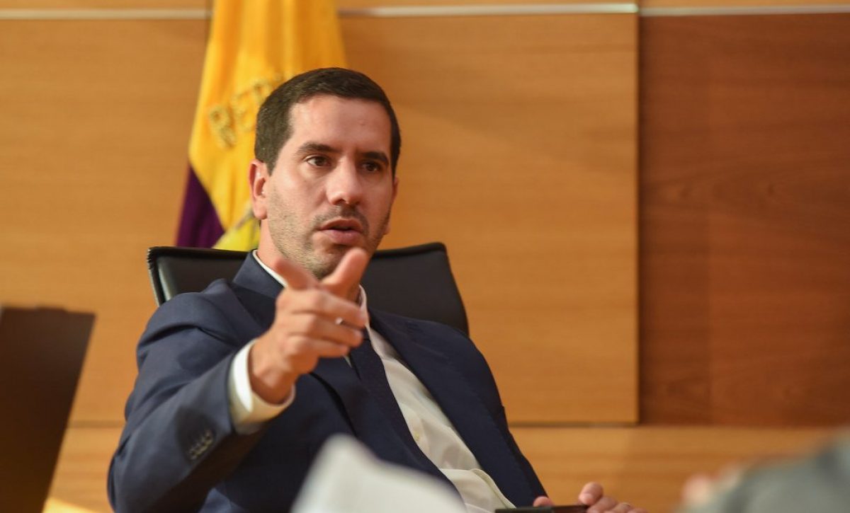 El ministro de Transporte y Obras Públicas, Roberto Luque.