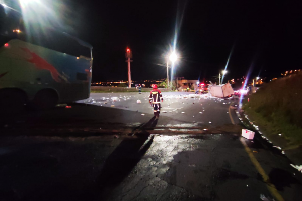 Choque en la Panamericana Sur causa víctimas mortales en madrugada del viernes