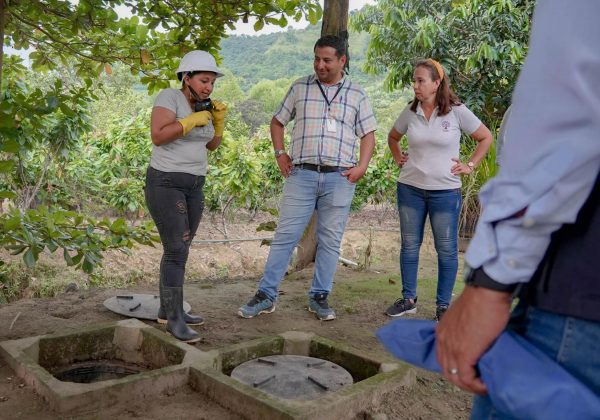 La agrupación de mujeres rurales Hermanas de Tierra forman parte de este proyecto en las parroquias rurales.