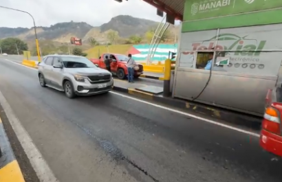 cobro peaje vía Portoviejo-Montecristi