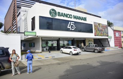 Pequeños empresarios crearon el Banco Comercial de Manabí