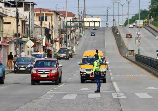 La Vía Perimetral sigue siendo crucial para Guayaquil.