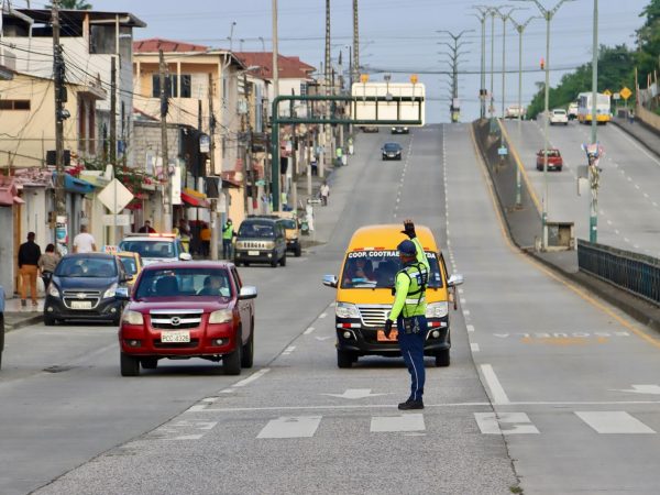La Vía Perimetral sigue siendo crucial para Guayaquil.