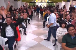 Sismo de magnitud 6.1 sorprende a fieles durante culto en iglesia evangélica en Perú