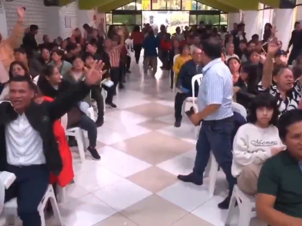 Sismo de magnitud 6.1 sorprende a fieles durante culto en iglesia evangélica en Perú