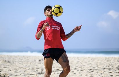 Piero Hincapié, jugador del Bayer Leverkusen de Alemania.