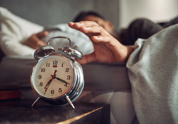 Estudio analiza la personalidad de quienes posponen la alarma por las mañanas
