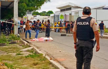 A un adolescente de 16 años lo dispararon cerca de 20 veces en el barrio La Revancha.
