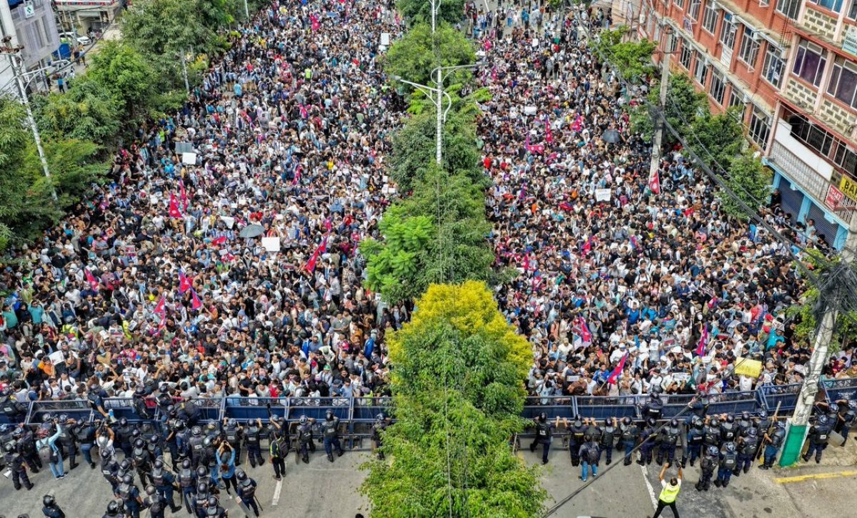 Protestas en Nepal dejan 20 muertos y 300 heridos tras veto a redes sociales