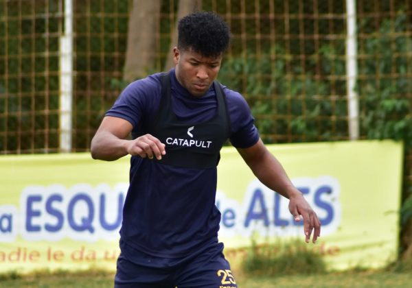 Edilson Cabezas, nuevo jugador de Delfín SC.
