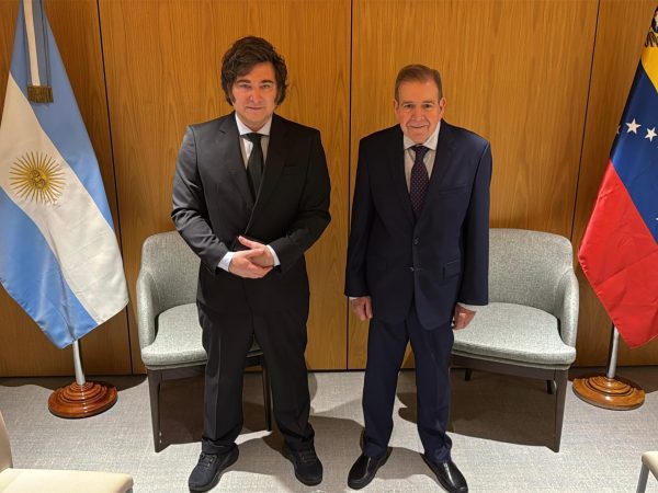 Reunión en Madrid entre Milei y González destaca amenazas a la democracia en la región