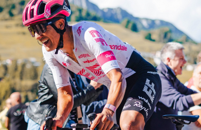 ¡Carapaz al ataque! Subió al segundo lugar en el Giro tras brillante Etapa 17