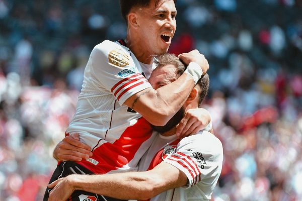Maximiliano Meza anotó el 3-1 en la victoria de River Plate ante Urawa Red Diamonds de Japón.