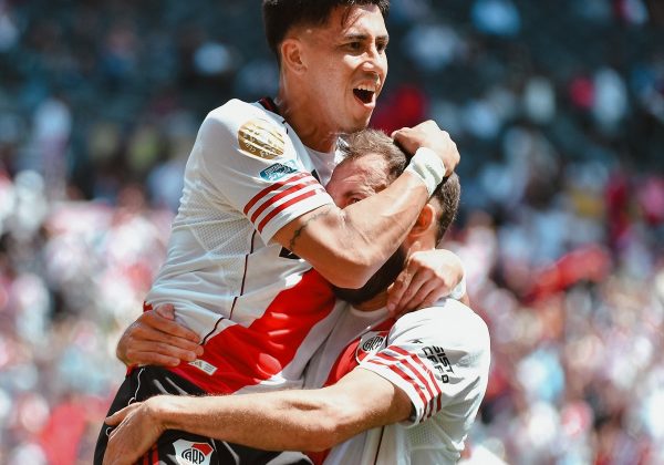 Maximiliano Meza anotó el 3-1 en la victoria de River Plate ante Urawa Red Diamonds de Japón.