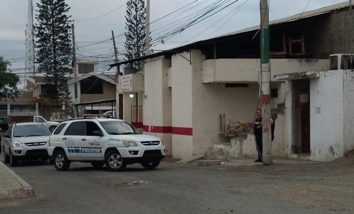 Policía neutraliza a asaltante herido en intento de robo a camión en parroquia Colorado de Montecristi.