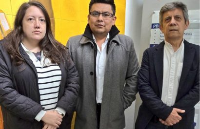 Los asambleístas de la bancada de la RC, Ana Belén Yela, Luis Fernando Molina y Gustavo Mateus. FOTO: @LFMolinaO.
