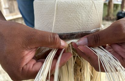 El sombrero de paja toquilla fue reconocido como Patrimonio Cultural Inmaterial de la Humanidad por la UNESCO.