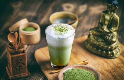 Descubre por qué el matcha es considerado un superalimento natural por expertos en salud
