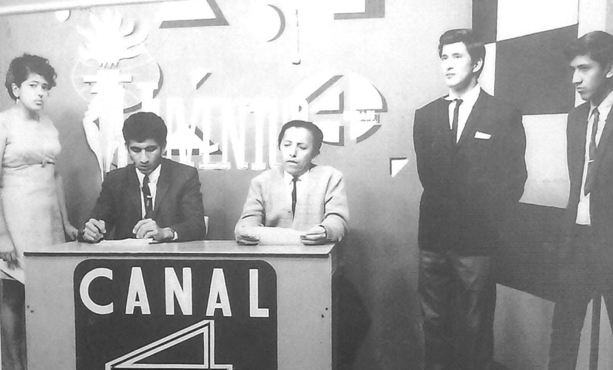 Canal 4 de Manta contaba con un noticiero, así como programas infantil y deportivo.
