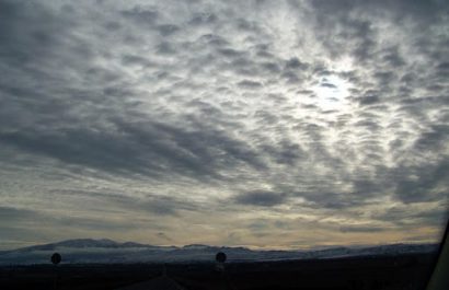 Ecuador afrontará un sábado con cielos nublados y lluvias dispersas